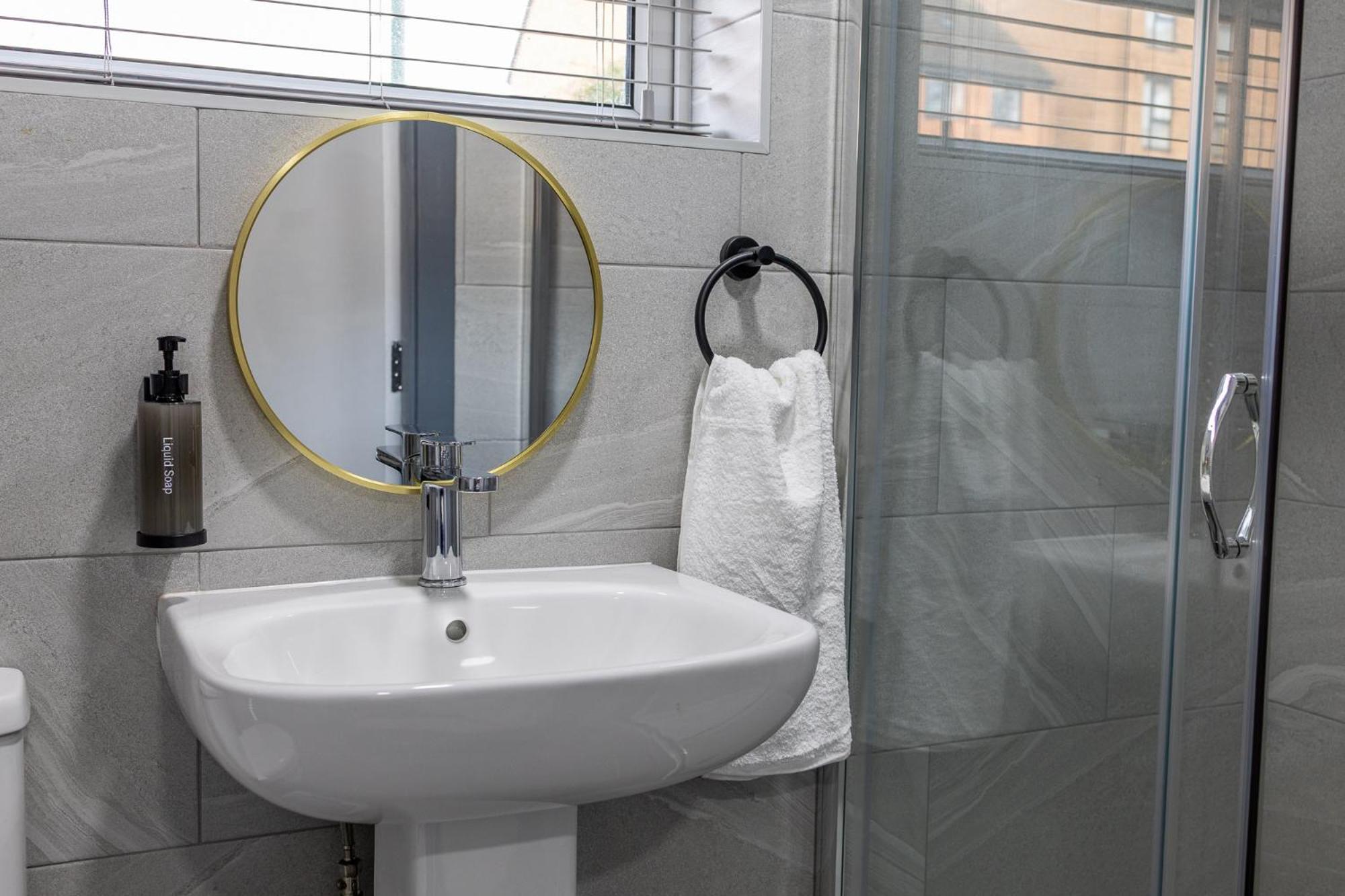 Premium Serviced Accommodation Rooms Nottingham - All With Ensuites Ngoại thất bức ảnh